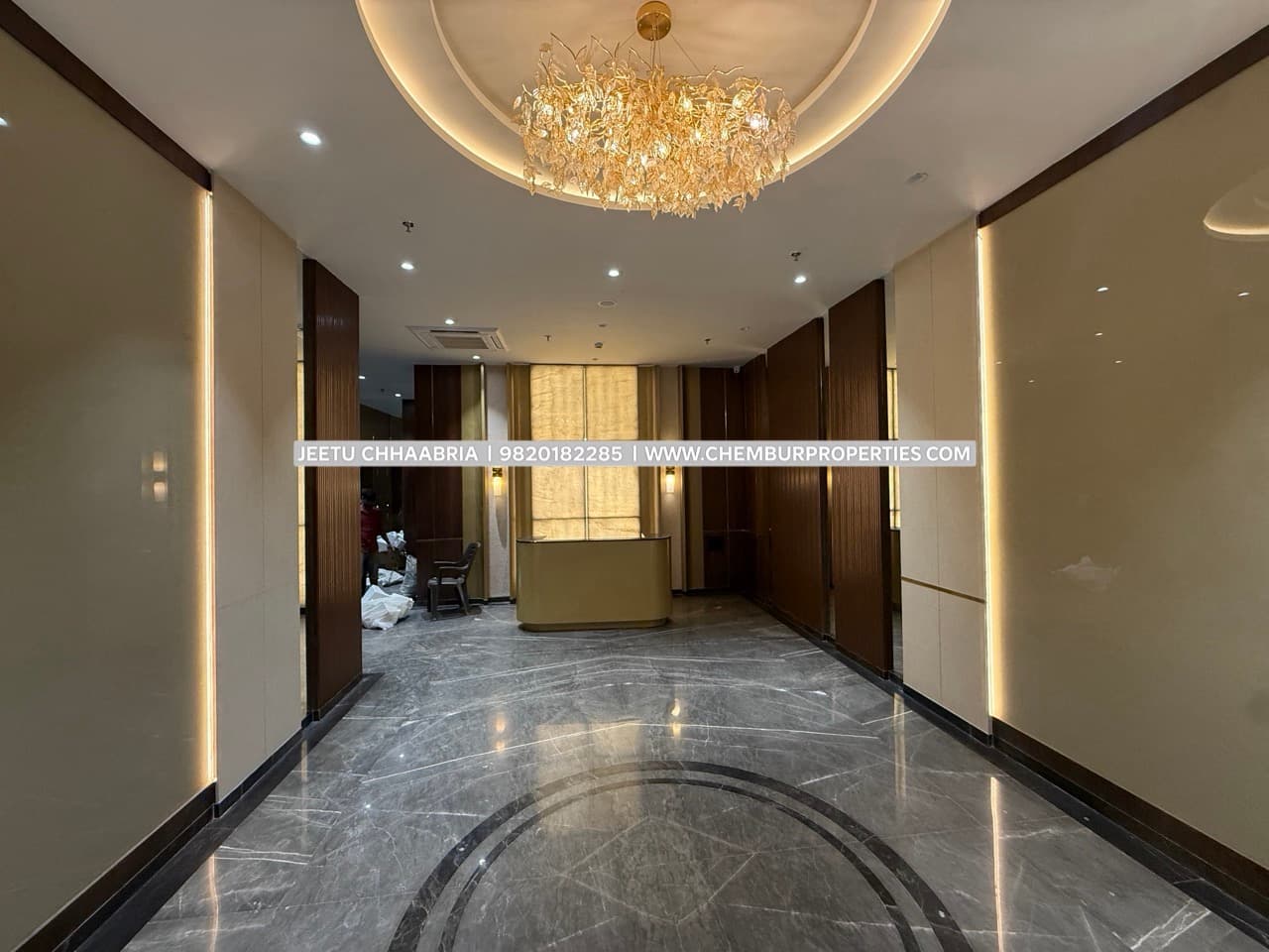 Code- TWIN CIRCLE 720 Sqft #lease #office